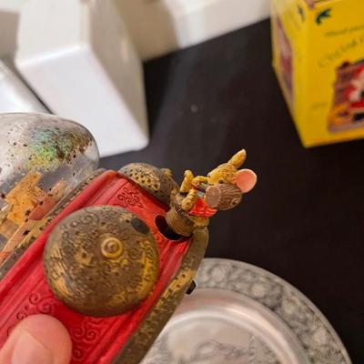 Vintage Collectibles