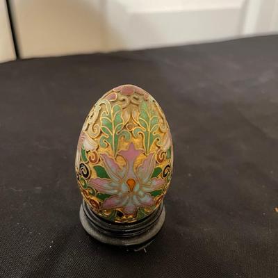 Engraved egg