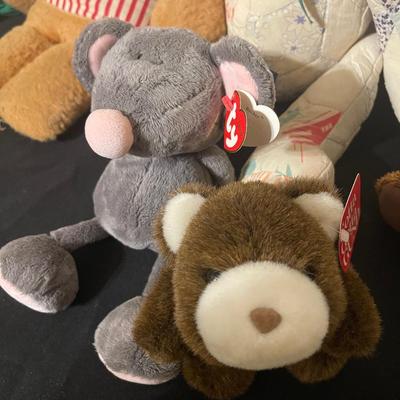 Vintage stuffed animals