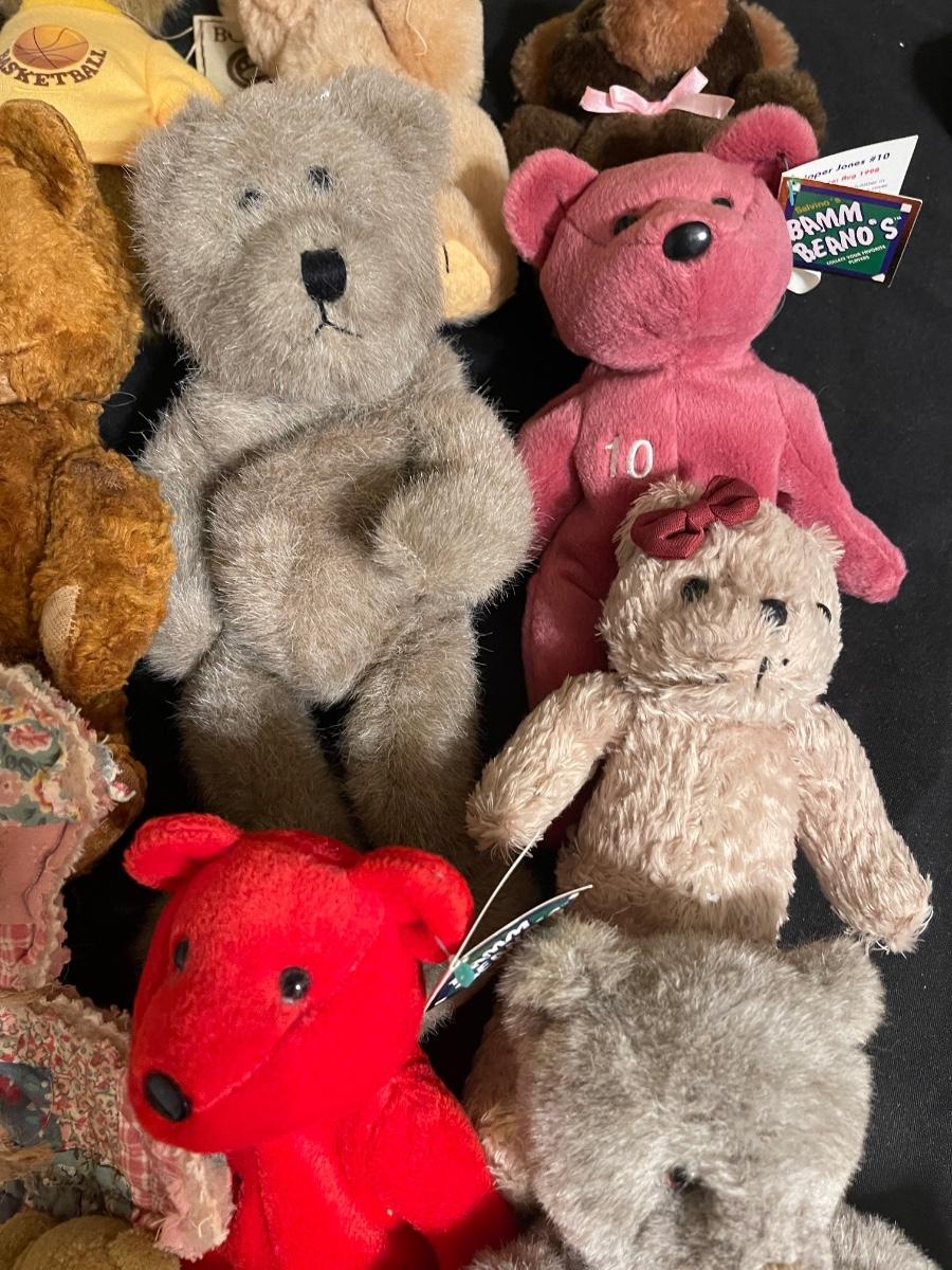 Vintage stuffed animals | EstateSales.org