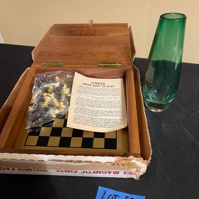 Chess set/vase