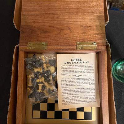 Chess set/vase
