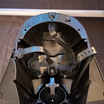 Star Wars Mask, (2) light sabers