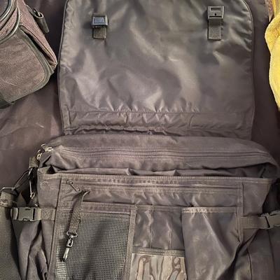 Vintage travel bag/briefcase