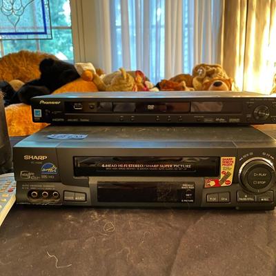Vintage Typewriter/DVD Player