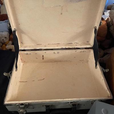 Vintage Luggage/Tool Boxes