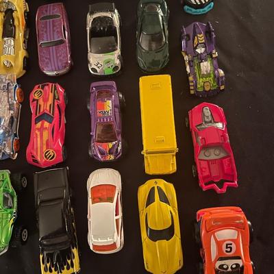 Hot Wheels/Matchbox Cars
