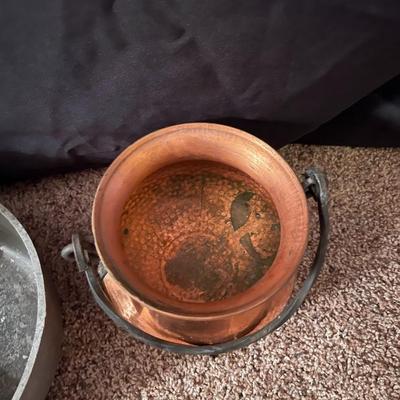 Vintage crocks/copper pot