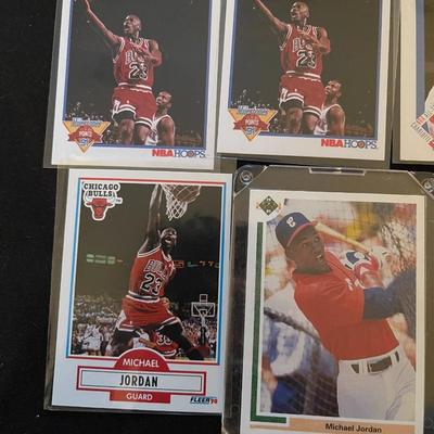 (6) vintage coll. Michael Jordan trading cards.