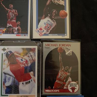 (6) vintage coll. Michael Jordan trading cards.