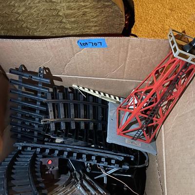 Lionel Trucks