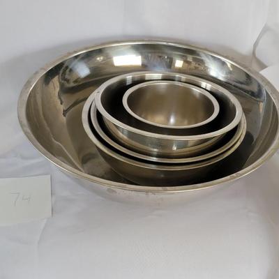 Metal mixing bowls