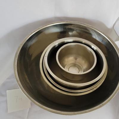 Metal mixing bowls