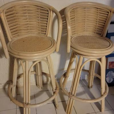 Set of two bar stools