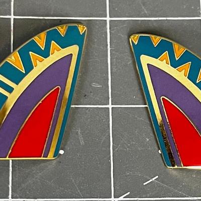 Laurel Burch Clip on Earing Shizumi Pattern with Red and Purple. 