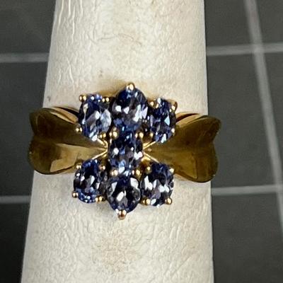 Light Blue Sapphire 7 Oval Shape Cut Stones 10K Gold