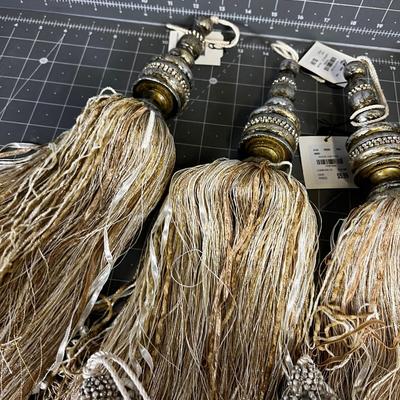 Decorative Tassels (6) 4 and 2 Styles