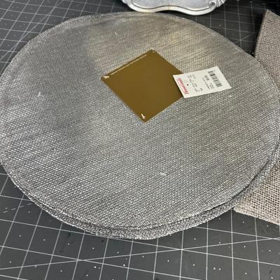 Silver Toned Dinner Placemats and Chargers 4 ea. 