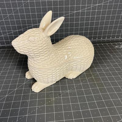 Ceramic Weave Patterned Bunny Lidded