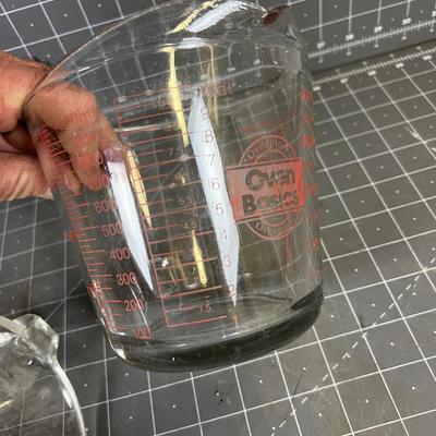 2 Glass Measuring Cup - 1 Pyrex