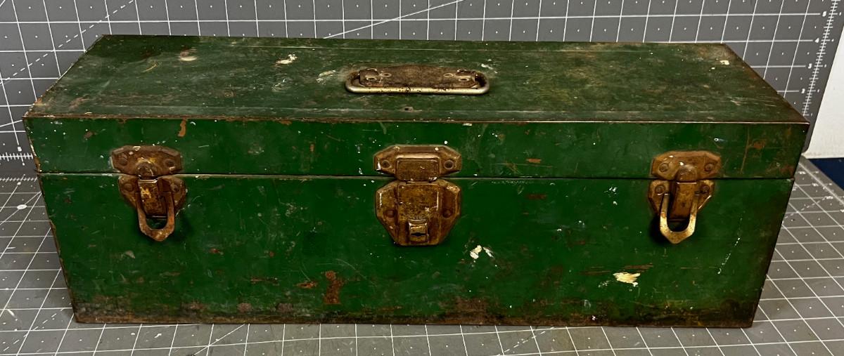 Vintage Metal Tool Box EstateSales vintage-metal-tool-box-estatesales