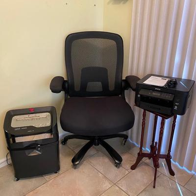 LOT C4: Office Chair & Equipment