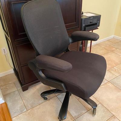 LOT C4: Office Chair & Equipment