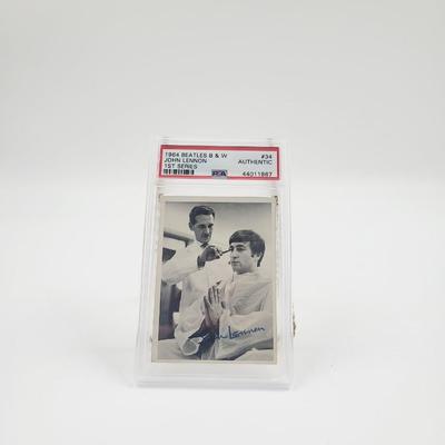 1964 BEATLES B & W JOHN LENNON AUTHENTICATED 1ST SERIES CARD W/ CASE
