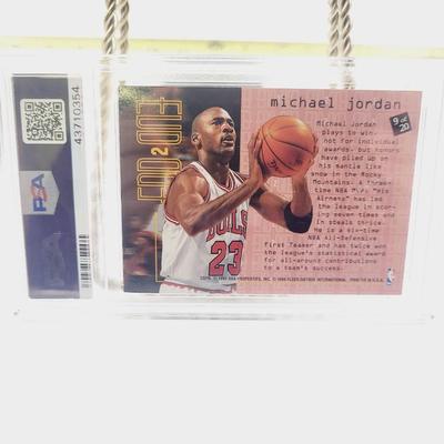 PSA 1995 FLEER END TO END MICHEAL JORDAN NM-MT BASKETBALL CARD PROTECTED
