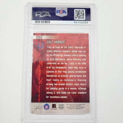PSA 2000 TOPPS COMBOS - J. UNITAS / P. MANNING - MINT FOOTBALL CARD PROTECTED