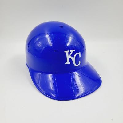 VINTAGE SPORTS PRODUCTS CORP KANSAS CITY ROYALS SOUVENIR BATTING HELMET