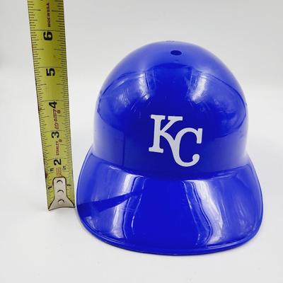 VINTAGE SPORTS PRODUCTS CORP KANSAS CITY ROYALS SOUVENIR BATTING HELMET
