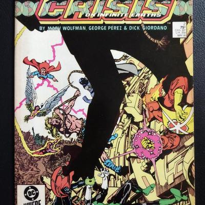 Crisis On Infinite Earths Comics