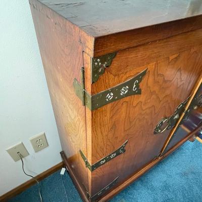 Oriental 6 hinged travel Apothecary Cabinet