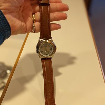 Pulsar Solar V145-0A50 Two Tone Men's Watch