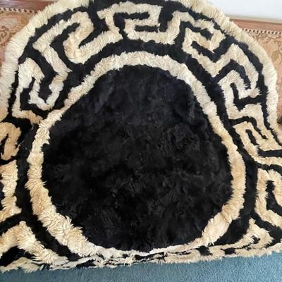 Round Alpaca fur floor rug
