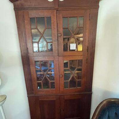 Mahogany corner cupboard - 6 door - 4 shelf