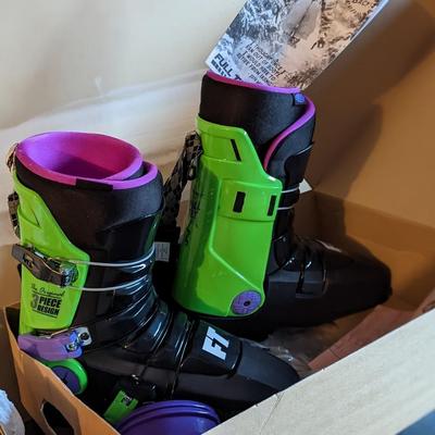 Full Tilt Classic Ski Boots, Size 14