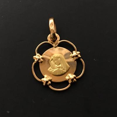 18KT GOLD PENDANT
