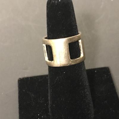 STERLING SILVER RING