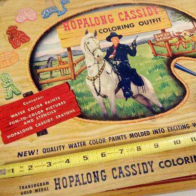 LOT 115  HOPALONG CASSIDY COLORING OUTFIT