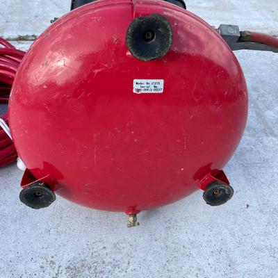 Central Pneumatic 3 Gallon Air Compressor with Air Hose (G-NM)