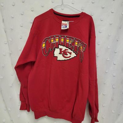 VINTAGE STARTER CHIEFS SIZE LARGE SWEATSHIRT
