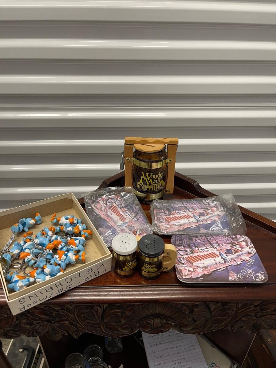 Lot of New Orleans 1984 worlds fair keychains, salt and pepper shakers