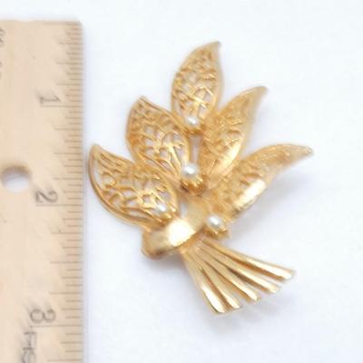 Gold Leaf Brooch w/Pearls