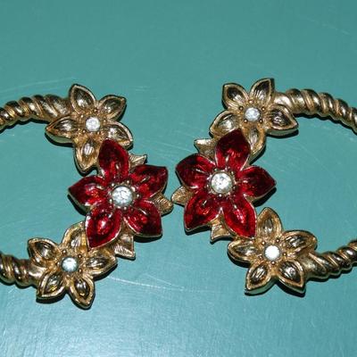 Christmas Poinsettia Gold Tone Earrings