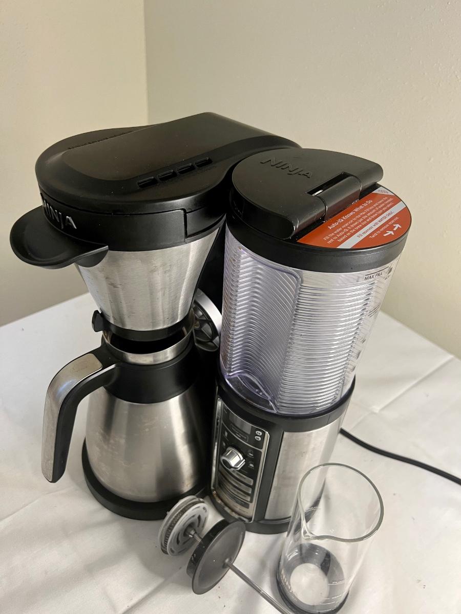 Ninja Coffee Pot w/ Frother