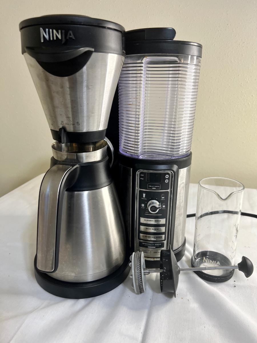 Ninja Coffee Pot w/ Frother
