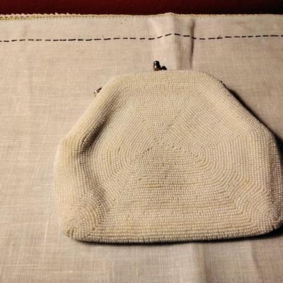 Vintage Sarne of California Import Beaded Clutch Purse