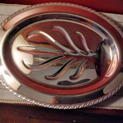 Oneida Oval Silver Plated Footed Tray 16"